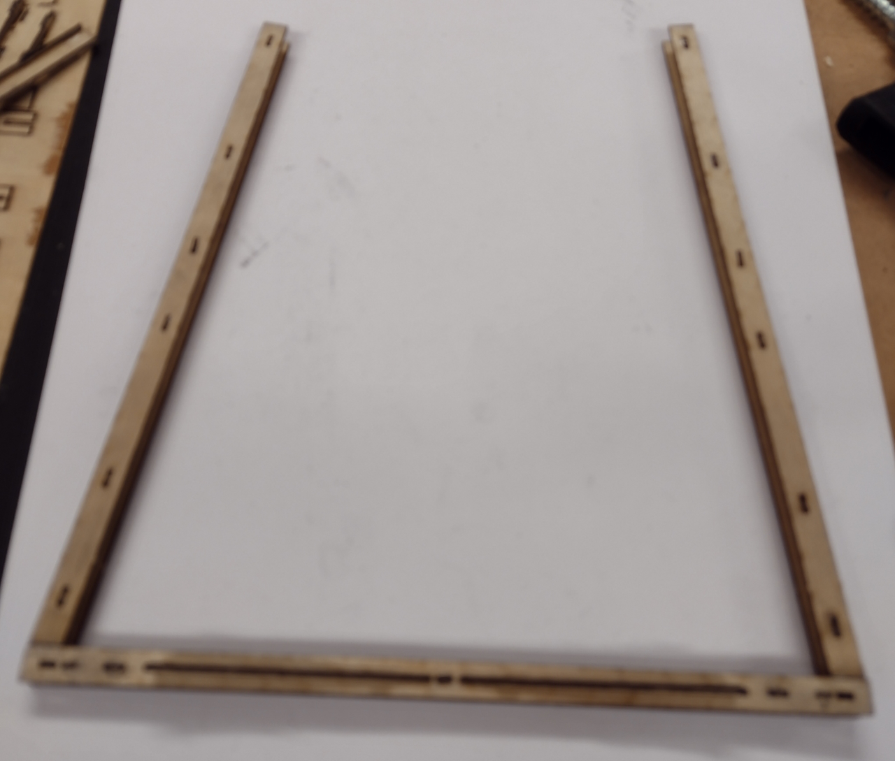 John's elco cradle outrigger complete - John Drain's Model PT-Boat Site