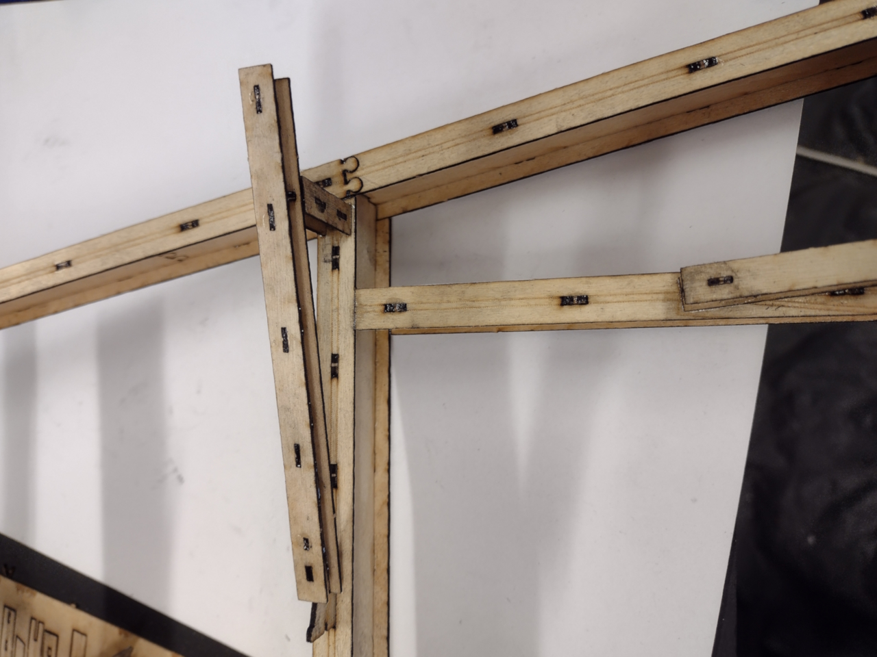 John's elco cradle support4 in place - John Drain's Model PT-Boat Site