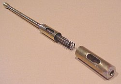 Picture of the recoil mechanism of the 40mm Bofors Cannon - John Drain's Model PT-Boat Site