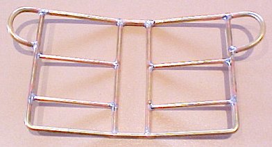 Picture of the back rails made from a piece of brass, from John's version of the 40mm Bofors Cannon - John Drain's Model PT-Boat Site