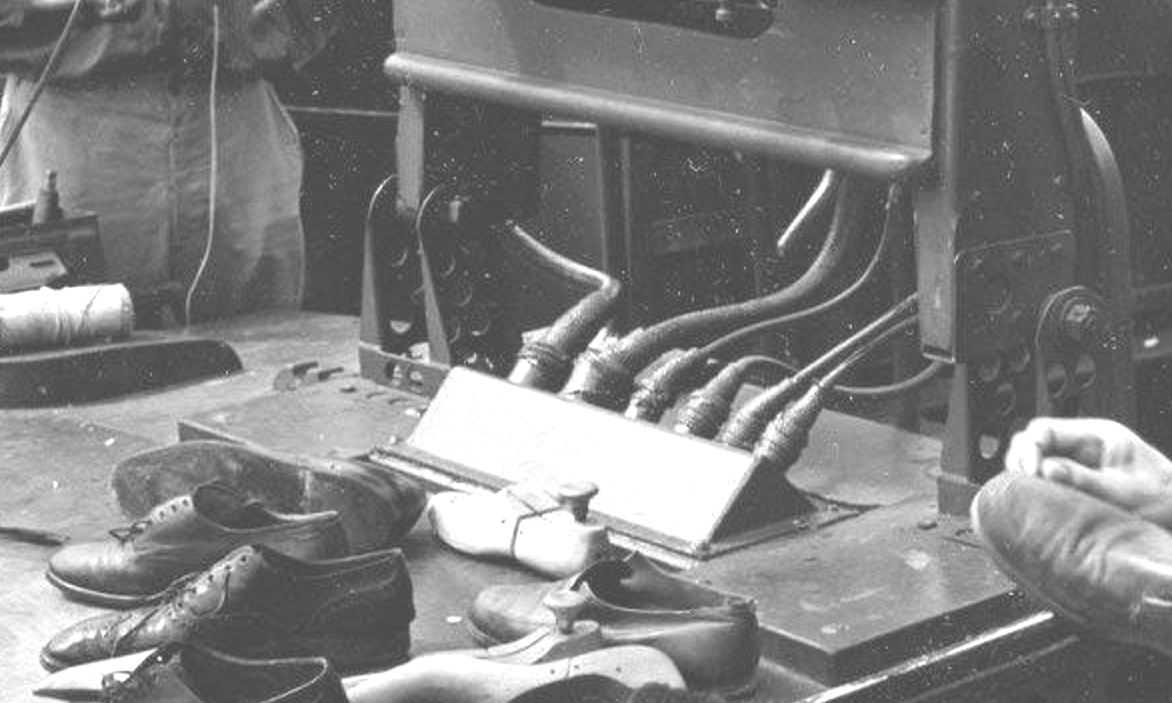 Historical Photo Showing the Mounting Base with it's Electrical Connections