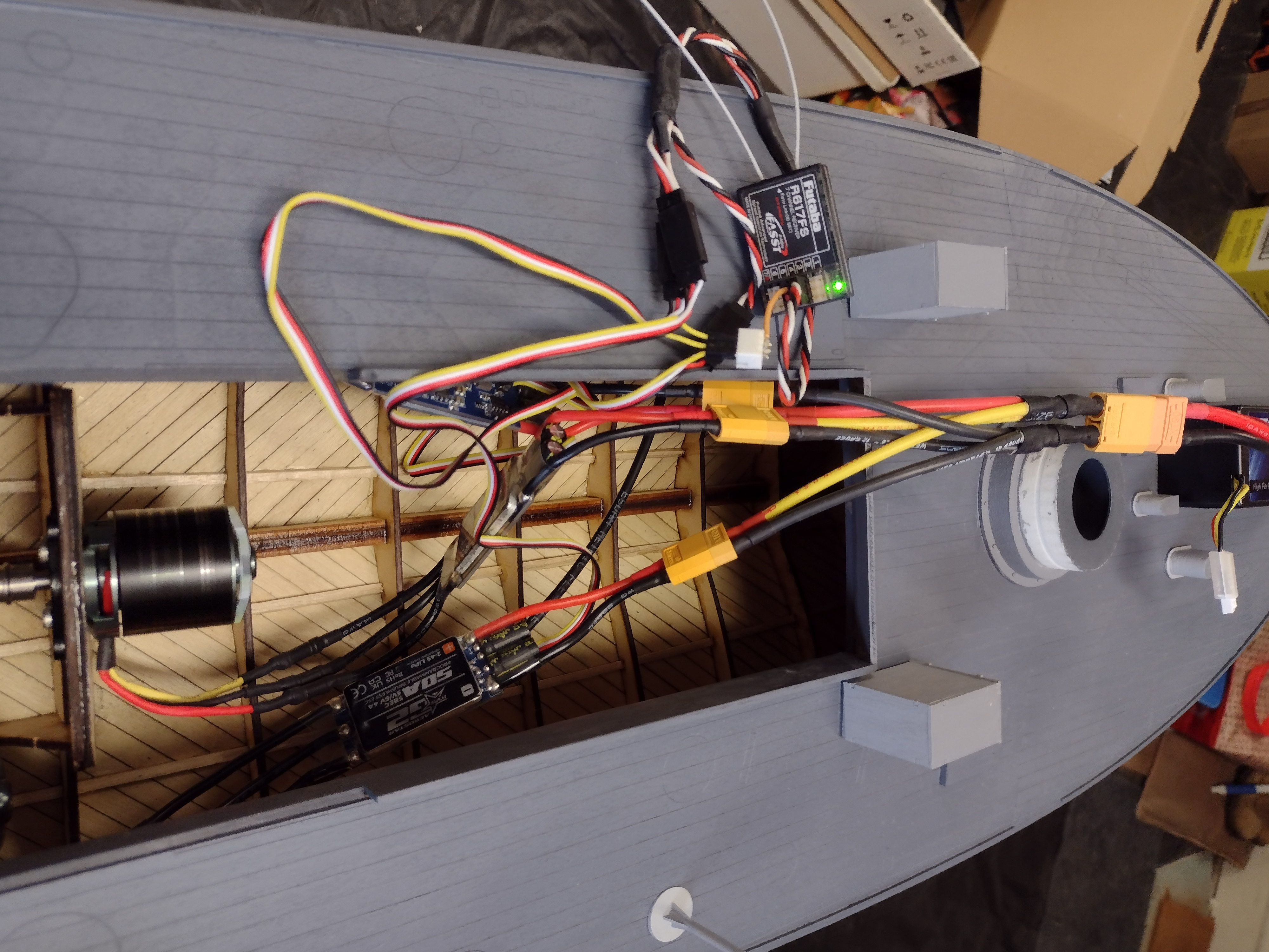 Trial with a single battery. - John Drain's Model PT-Boat Site